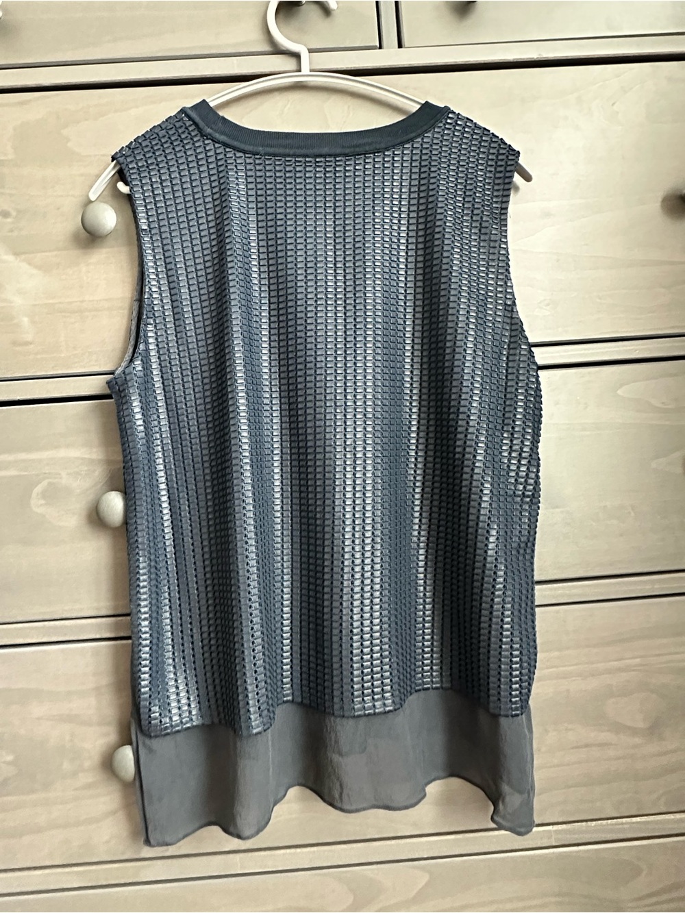 VINCE Navy Textured Layered Silk Hem Sleeveless Top M